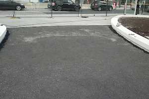 With the gravel in place the Soluv solution can be spread to bind the gravel, converting it to a solid but porous, weed free surface.