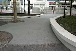 With the CORE Gravel foundation grids in place the gravel is spread over the hexagonal-celled structure.